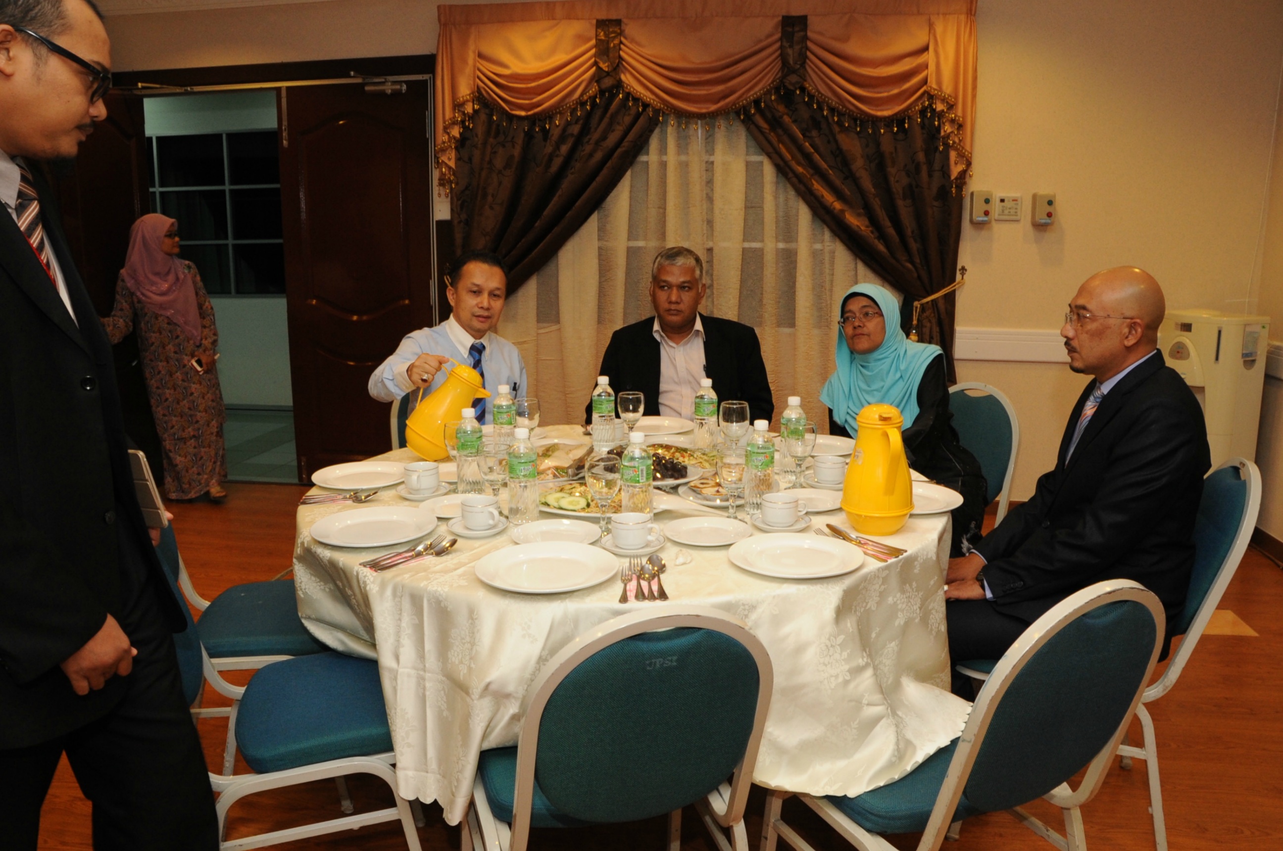 PRO 16 3 PALESTINEHAS 7721